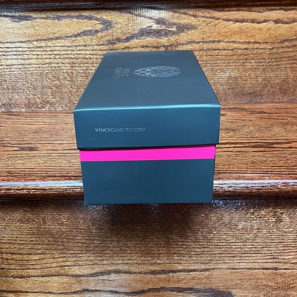 Vince Camuto Blue Reselm Quilted Strap Leather Square Toe Mule Sandal Size 10 - Picture 11 of 11